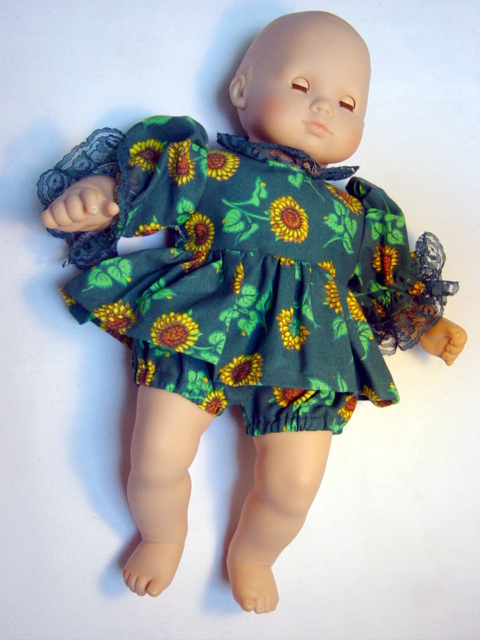 15" doll dress Gn,S/F 15" doll dress Gn,S/F